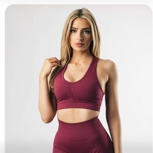 Alphalete Amplify Bra Wisteria- Women’s Size Medium